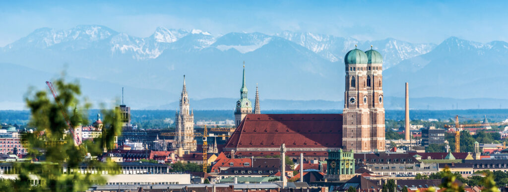 Deutsche Alpenstraße. München